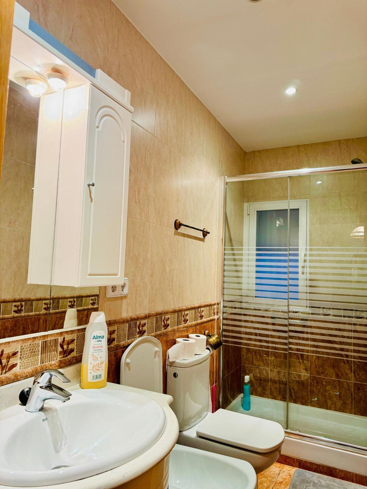Apartmán Pisos Familiares Barajas Madrid Exteriér fotografie